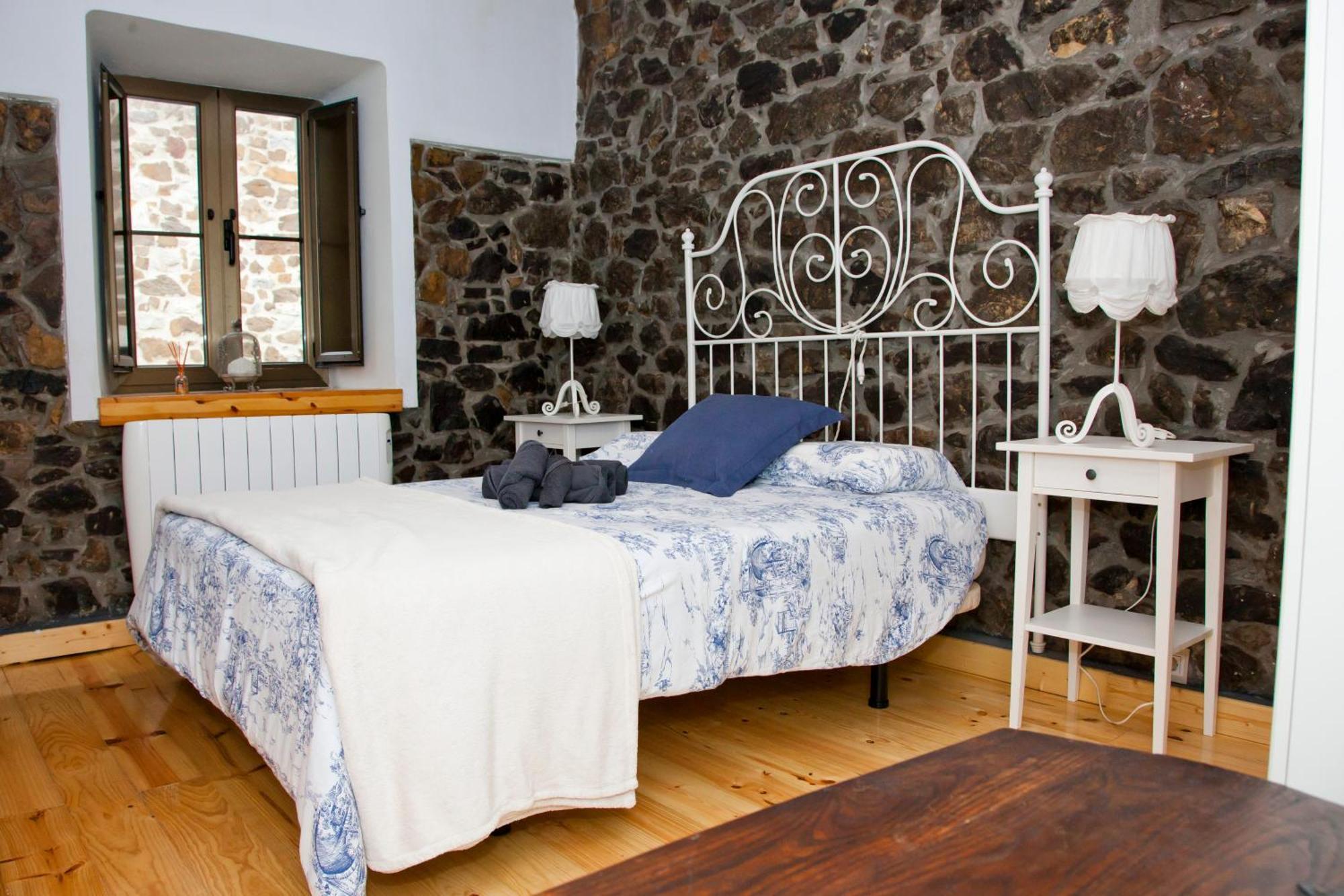 La Casa'l Cantirin * Pola de Lena